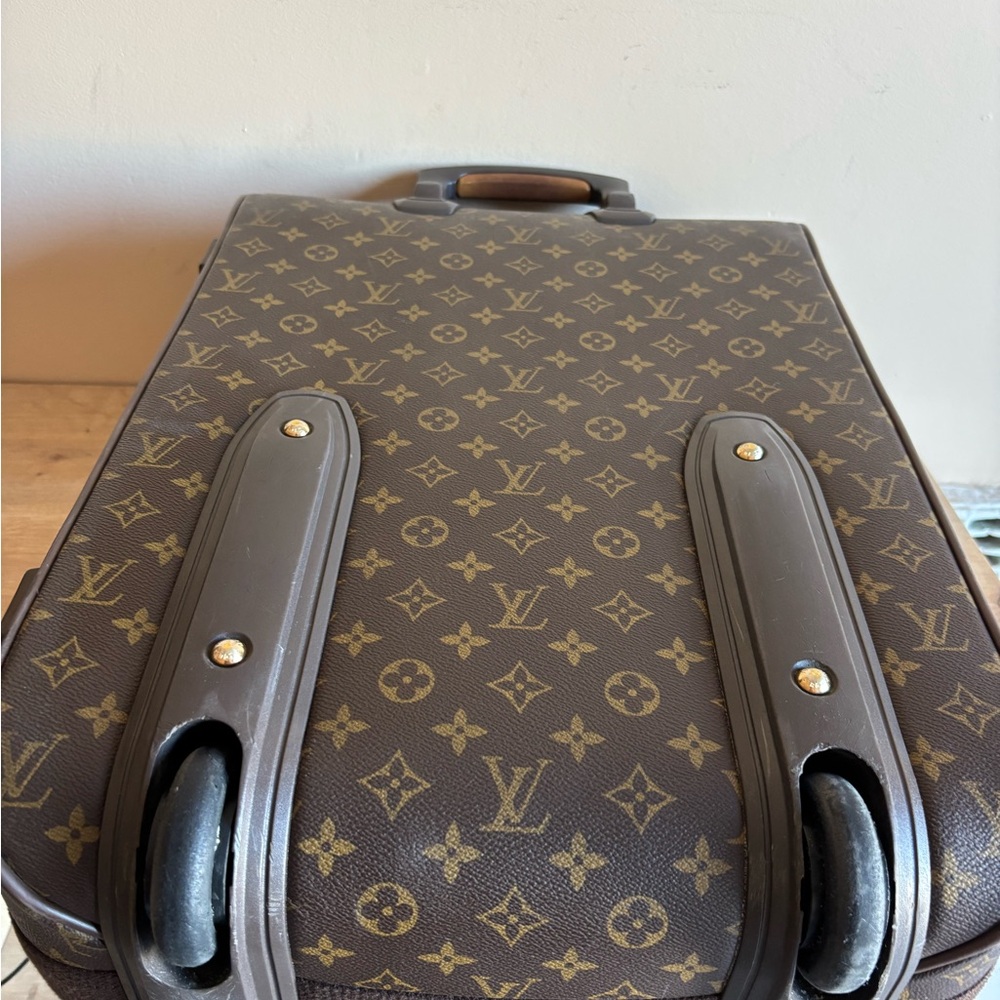 Authentic Louis Vuitton pegase 55 monogram suitcase - Picture 5 of 6
